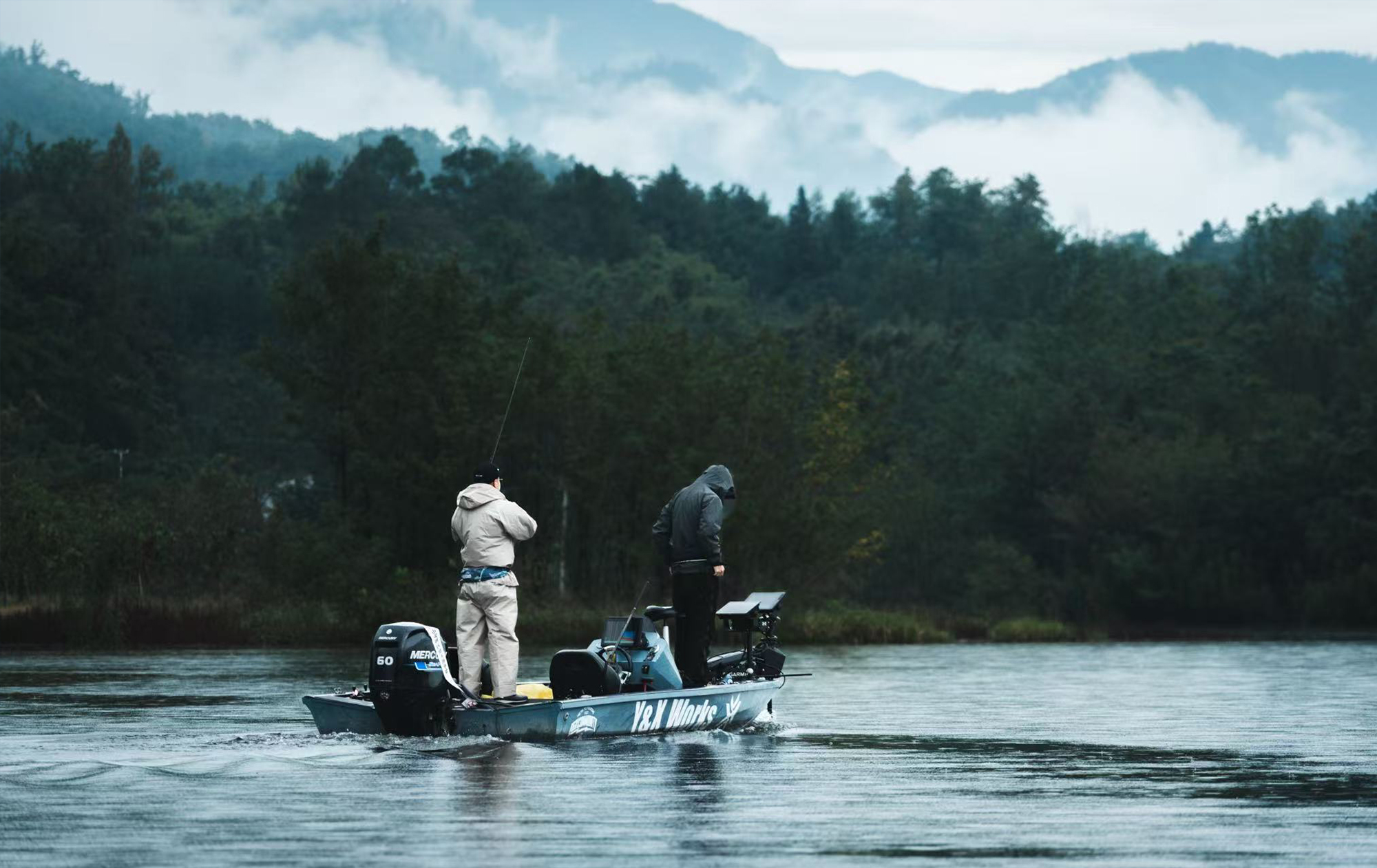 釣具の設計・製造、輸出入及び販売
